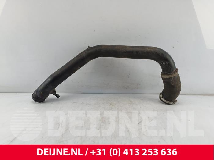 Gebrauchte Intercooler Rohr Volvo S80 (AR/AS) 2.5 T Turbo 20V Preis € 25,00 Margenregelung angeboten von van Deijne Onderdelen Uden B.V.