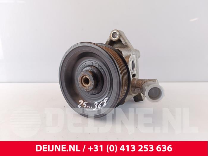 Usagé Pompe de direction Iveco New Daily VI 33S14, 35C14, 35S14 Prix € 127,05 Prix TTC proposé par van Deijne Onderdelen Uden B.V.
