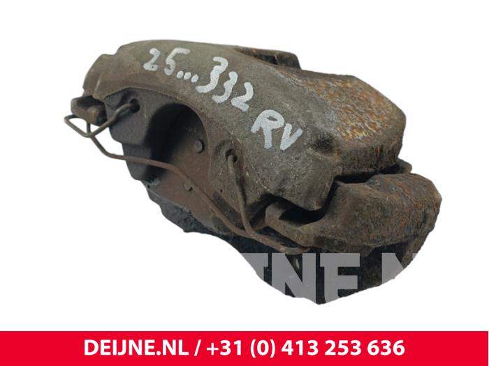 Gebrauchte Bremszange rechts vorne Volvo V50 (MW) 1.8 16V Preis € 30,00 Margenregelung angeboten von van Deijne Onderdelen Uden B.V.