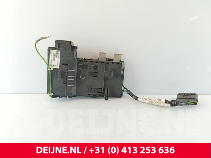 Used Distributor Volvo V60 I (FW/GW) 2.4 D5 20V AWD Twin Engine Plug-in Hybrid Price € 80,00 Margin scheme offered by van Deijne Onderdelen Uden B.V.