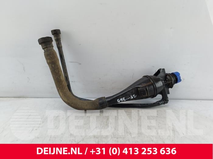 Gebrauchte Füllrohr adbluetank Toyota ProAce 1.6 D-4D 115 16V Preis € 84,70 Mit Mehrwertsteuer angeboten von van Deijne Onderdelen Uden B.V.