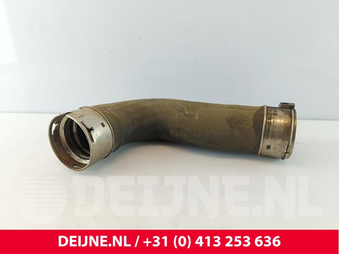 Gebrauchte Intercooler Schlauch Mercedes Vito (447.6) 1.6 111 CDI 16V Preis € 36,30 Mit Mehrwertsteuer angeboten von van Deijne Onderdelen Uden B.V.