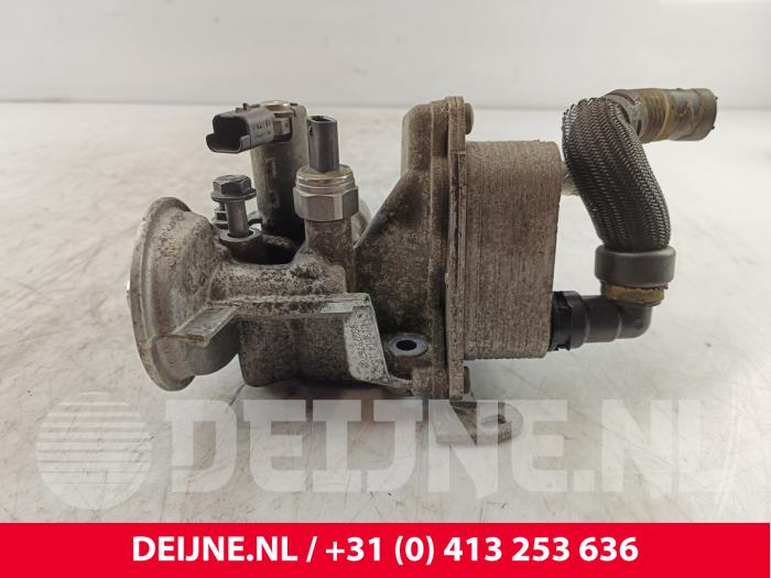 Gebrauchte Ölfiltergehäuse Citroen Jumpy 2.0 Blue HDI 180 Preis € 78,65 Mit Mehrwertsteuer angeboten von van Deijne Onderdelen Uden B.V.