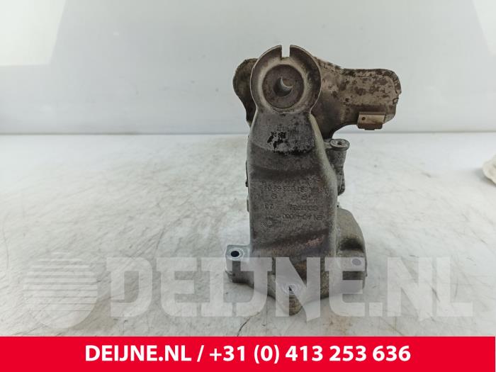 Used Engine mount Mercedes Vito (447.6) 2.2 114 CDI 16V Price € 42,35 Inclusive VAT offered by van Deijne Onderdelen Uden B.V.