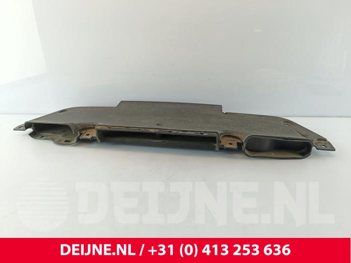 Begagnade Lufttratt Volvo V40 (MV) 1.6 D2 Pris € 50,00 Marginaltabell erbjuds av van Deijne Onderdelen Uden B.V.