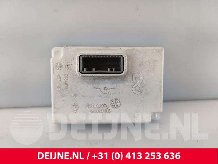 Begagnade Dödvinkelsensor Renault Master III (MA/MB/MC/MD/MH/MF/MG/MH) 2.3 Energy dCi 180 Twin Turbo 16V FWD Pris € 133,10 Inklusive moms erbjuds av van Deijne Onderdelen Uden B.V.