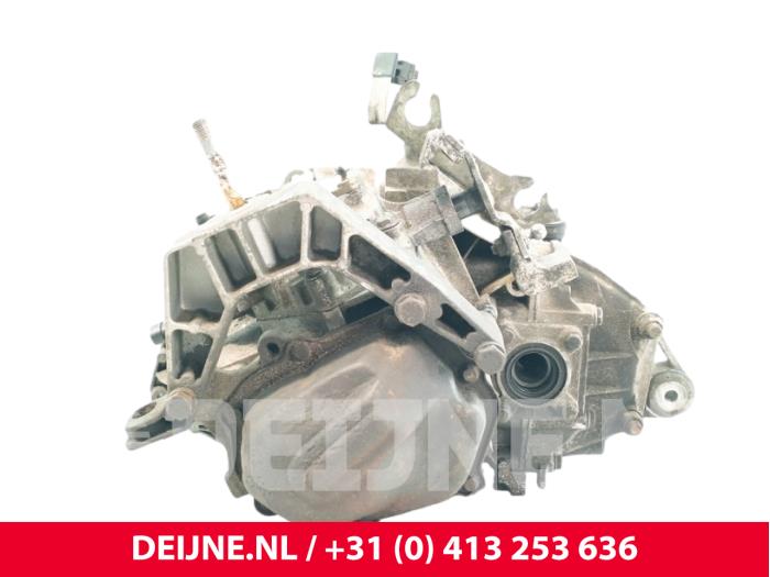 Getriebe van een Fiat Doblo Cargo (223) 1.6 16V 2005