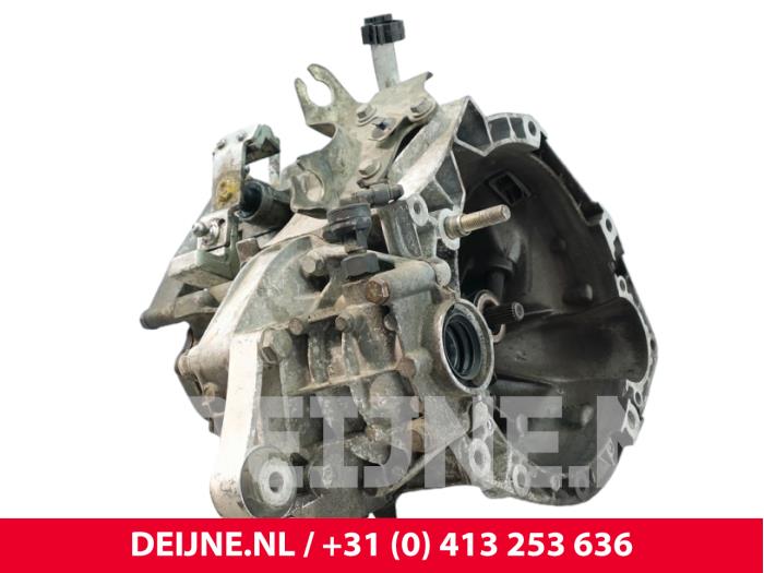 Getriebe van een Fiat Doblo Cargo (223) 1.6 16V 2005