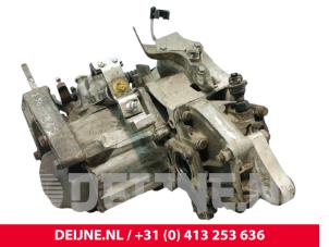 Getriebe van een Fiat Doblo Cargo (223) 1.6 16V 2005