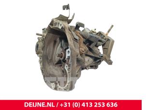 Getriebe van een Fiat Doblo Cargo (223) 1.6 16V 2005
