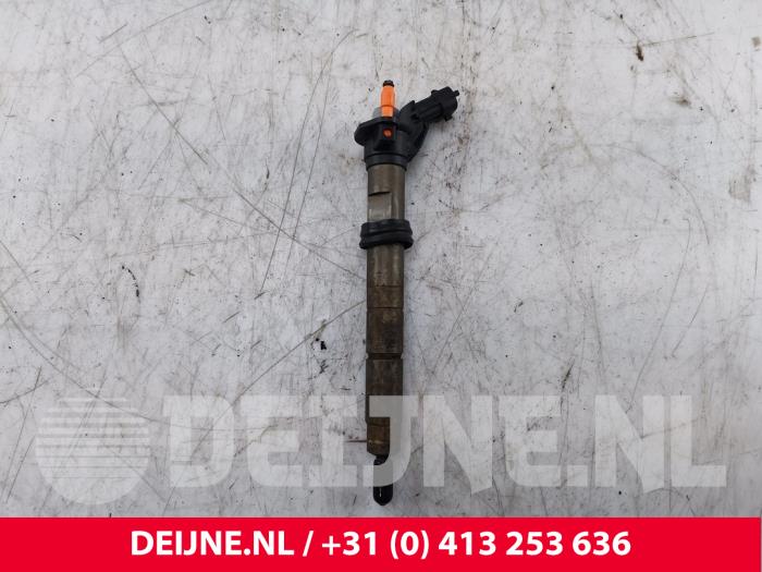 Usagé Injecteurs Iveco New Daily IV 50C15 Prix € 145,20 Prix TTC proposé par van Deijne Onderdelen Uden B.V.