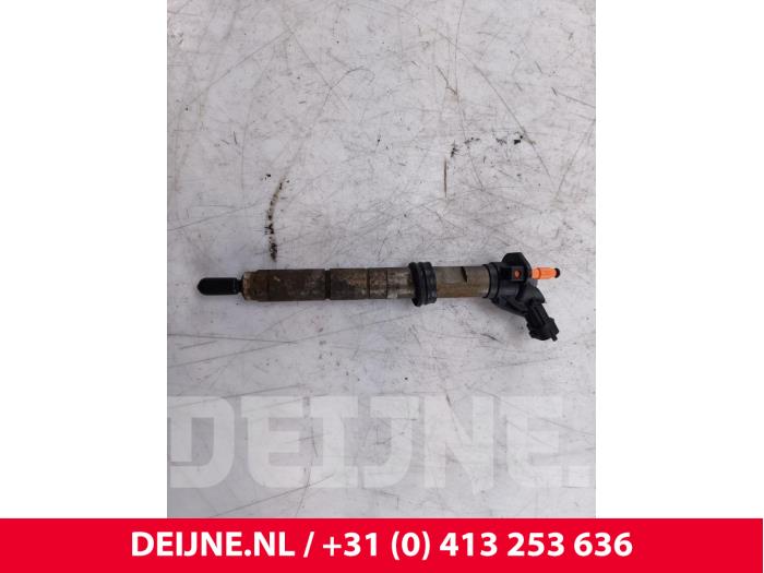 Usagé Injecteurs Iveco New Daily IV 50C15 Prix € 145,20 Prix TTC proposé par van Deijne Onderdelen Uden B.V.