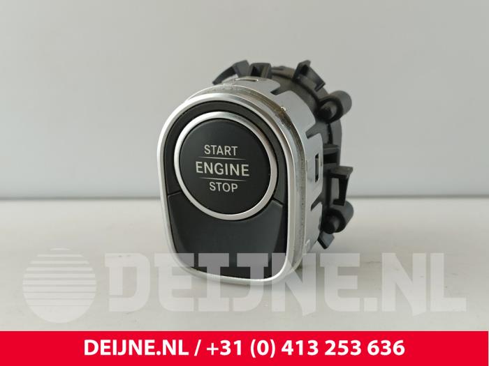 Używane Przelacznik Start/Stop Mercedes Sprinter 5t (907.6) 514 CDI 2.1 D RWD Cena € 24,20 Z VAT oferowane przez van Deijne Onderdelen Uden B.V.
