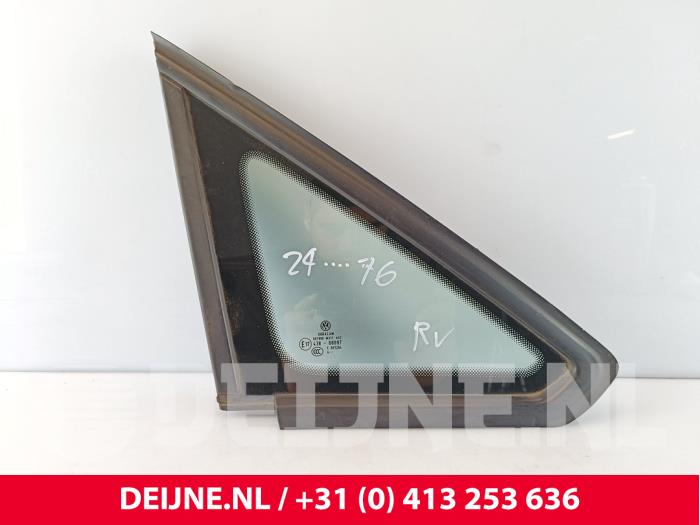 Usados Ventanilla triangular derecha delante Volkswagen Caddy IV 2.0 TDI 75 Precio € 42,35 IVA incluido ofrecido por van Deijne Onderdelen Uden B.V.