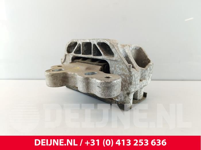 Usagé Support moteur Ford Transit 2.0 TDCi 16V Eco Blue 130 Prix € 48,40 Prix TTC proposé par van Deijne Onderdelen Uden B.V.