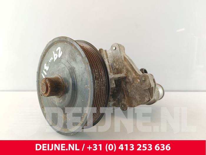 Begagnade Vattenpump Ford Transit 2.2 TDCi 16V RWD Pris € 60,50 Inklusive moms erbjuds av van Deijne Onderdelen Uden B.V.
