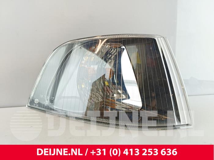 Nowe Kierunkowskaz prawy Volvo S40 Cena € 30,25 Z VAT oferowane przez van Deijne Onderdelen Uden B.V.