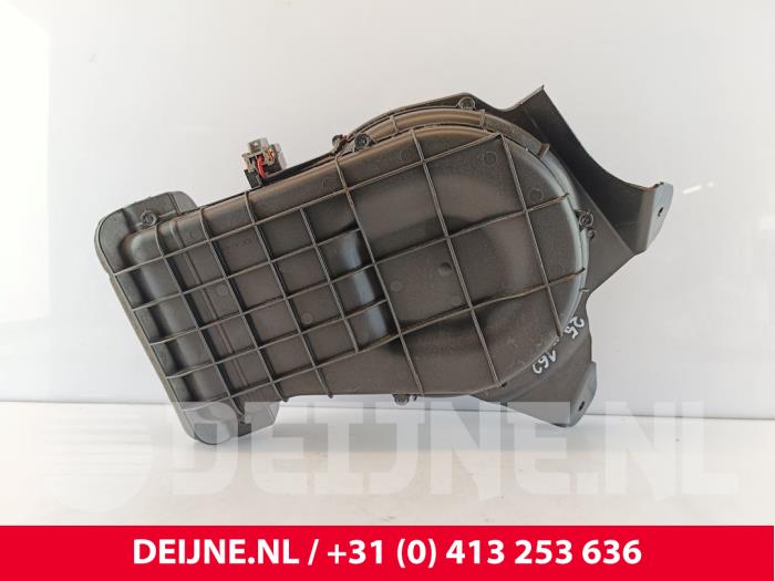 Używane Subwoofer Volvo C40 Recharge (XK) Recharge Twin 78 kWh Cena € 66,55 Z VAT oferowane przez van Deijne Onderdelen Uden B.V.