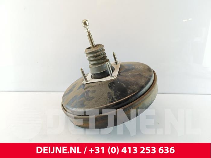 Usados Servofreno Peugeot Bipper (AA) 1.3 HDI Precio € 30,25 IVA incluido ofrecido por van Deijne Onderdelen Uden B.V.