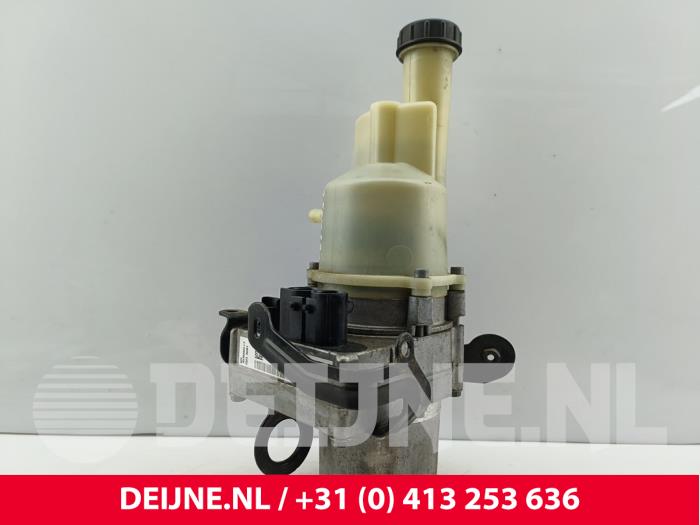 Usagé Pompe de direction Citroen Jumpy 2.0 Blue HDI 145 Prix € 248,05 Prix TTC proposé par van Deijne Onderdelen Uden B.V.