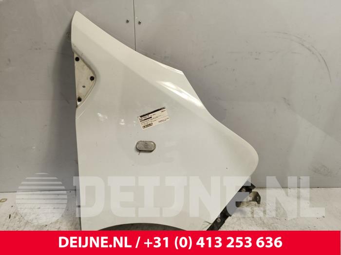 Używane Blotnik prawy przód Renault Trafic (1FL/2FL/3FL/4FL) 1.6 dCi 120 Twin Turbo Cena € 181,50 Z VAT oferowane przez van Deijne Onderdelen Uden B.V.