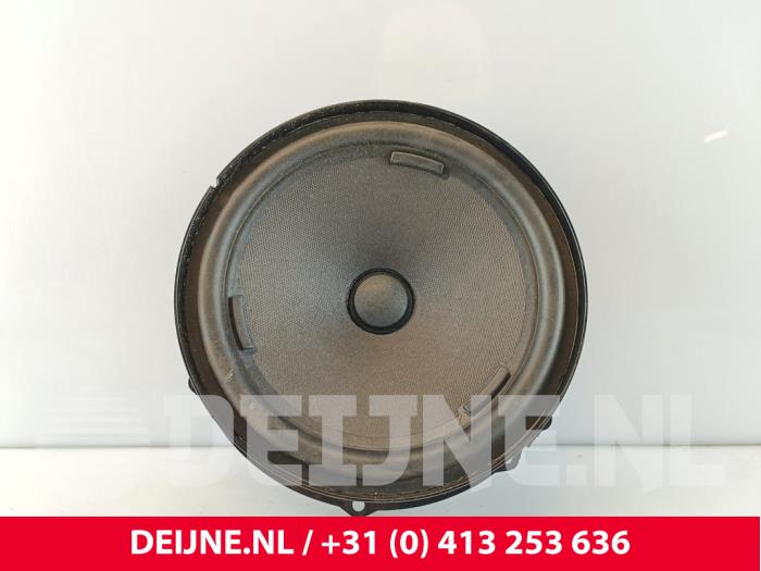 Używane Glosnik Volkswagen Caddy Combi IV 1.4 TSI 16V Cena € 36,30 Z VAT oferowane przez van Deijne Onderdelen Uden B.V.