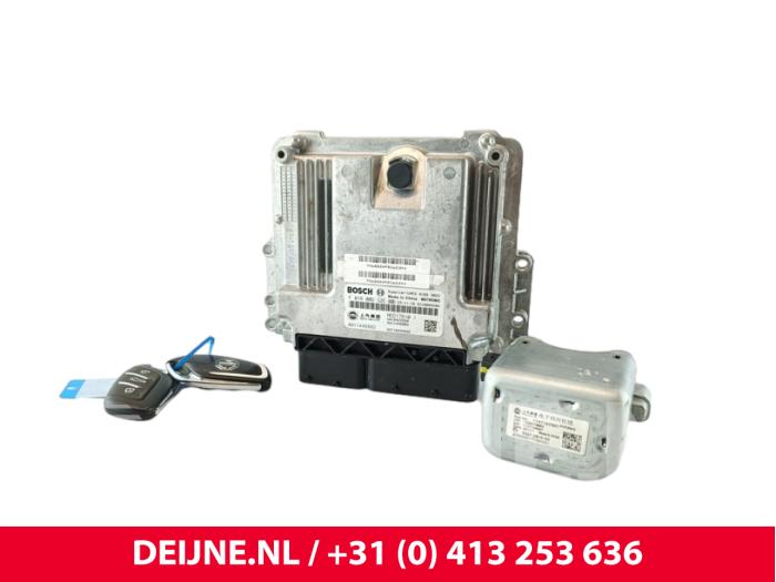 Używane Stacyjka + Kluczyk MG HS/EHS I (AS23) 1.5 EHS T-GDI Hybrid Cena € 574,75 Z VAT oferowane przez van Deijne Onderdelen Uden B.V.