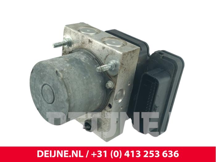 Gebrauchte ABS Pumpe Opel Movano 2.3 CDTi BiTurbo 16V Preis € 242,00 Mit Mehrwertsteuer angeboten von van Deijne Onderdelen Uden B.V.