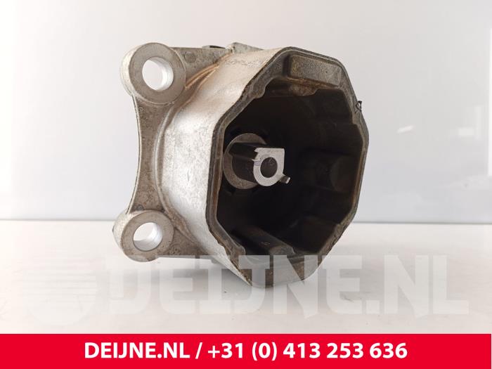 Engine mount from a Polestar Polestar 2 78kWh Long Range Single Motor 2023