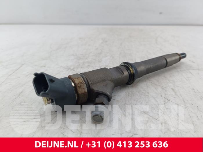 Usagé Injecteurs Iveco New Daily VI 50C18, 60C18 Prix € 84,70 Prix TTC proposé par van Deijne Onderdelen Uden B.V.