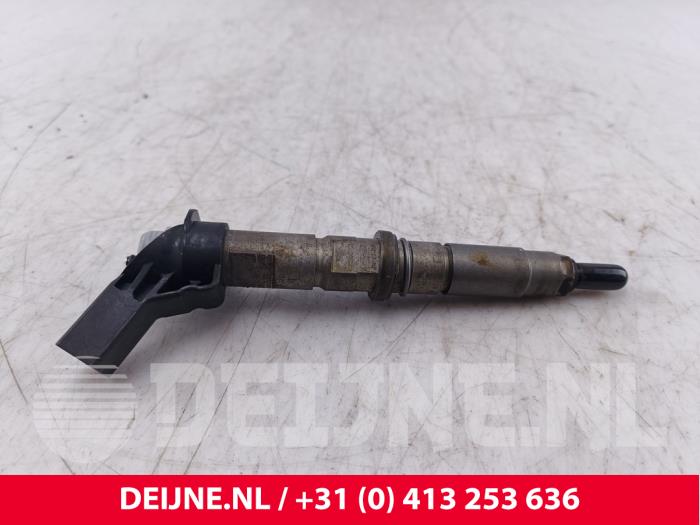 Usagé Injecteurs Volkswagen Crafter 2.5 TDI 28/30/32/35 LWB Prix € 121,00 Prix TTC proposé par van Deijne Onderdelen Uden B.V.