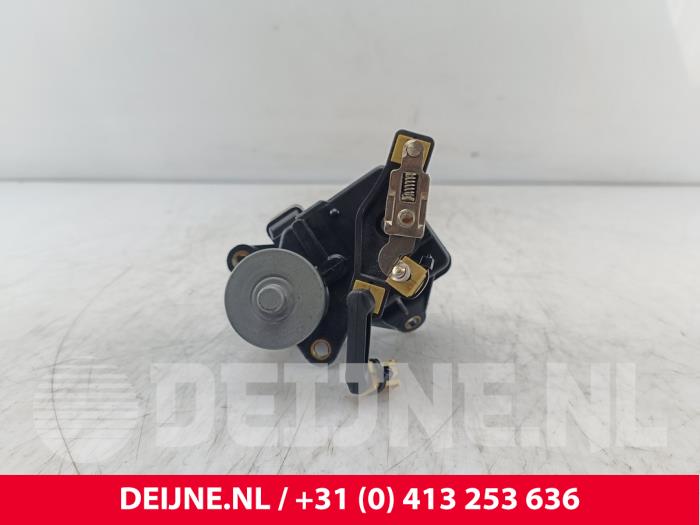 Begagnade Vortexventilmotor Mercedes Vito Pris € 42,35 Inklusive moms erbjuds av van Deijne Onderdelen Uden B.V.