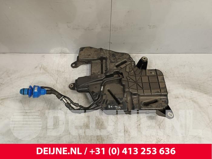 Gebrauchte Adblue Tank Ford Transit Custom 2.0 EcoBlue 110 Preis € 544,50 Mit Mehrwertsteuer angeboten von van Deijne Onderdelen Uden B.V.