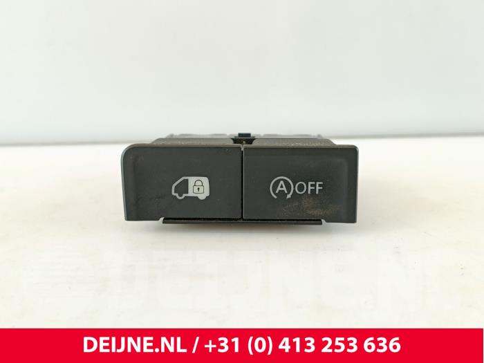 Usados Interruptor Volkswagen Crafter (SY) 2.0 TDI FWD Precio € 6,05 IVA incluido ofrecido por van Deijne Onderdelen Uden B.V.