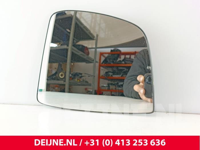 Używane Szyba lusterka lewego Fiat Doblo Cargo (263) 1.3 D Multijet Cena € 18,15 Z VAT oferowane przez van Deijne Onderdelen Uden B.V.