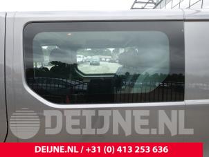 Begagnade Extra fönster, 2-dörrars, vänster bak Opel Vivaro 1.6 CDTI 115 Pris på förfrågan erbjuds av van Deijne Onderdelen Uden B.V.