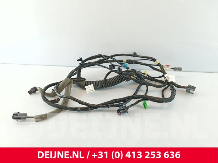 Begagnade Kablage Volvo C40 Recharge (XK) Recharge Twin 78 kWh Pris € 48,40 Inklusive moms erbjuds av van Deijne Onderdelen Uden B.V.