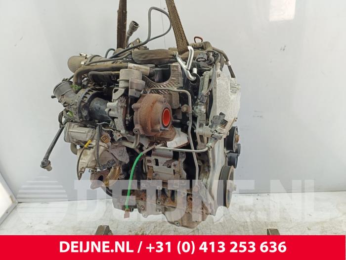 Motor van een Mercedes-Benz Vito (447.6) 1.6 111 CDI 16V 2015