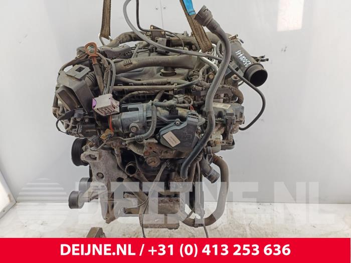 Motor van een Mercedes-Benz Vito (447.6) 1.6 111 CDI 16V 2015