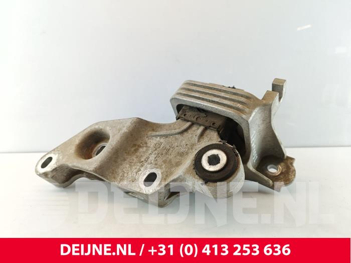 Used Engine mount Mercedes Vito (447.6) eVito 41/60/66 kWh Price € 30,25 Inclusive VAT offered by van Deijne Onderdelen Uden B.V.
