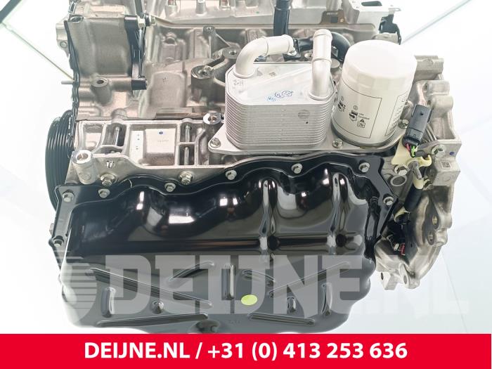 Engine from a Ford Transit 2.0 TDCi 16V Eco Blue 105 2023