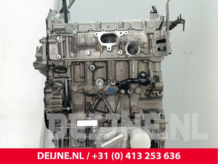 Engine from a Ford Transit 2.0 TDCi 16V Eco Blue 105 2023