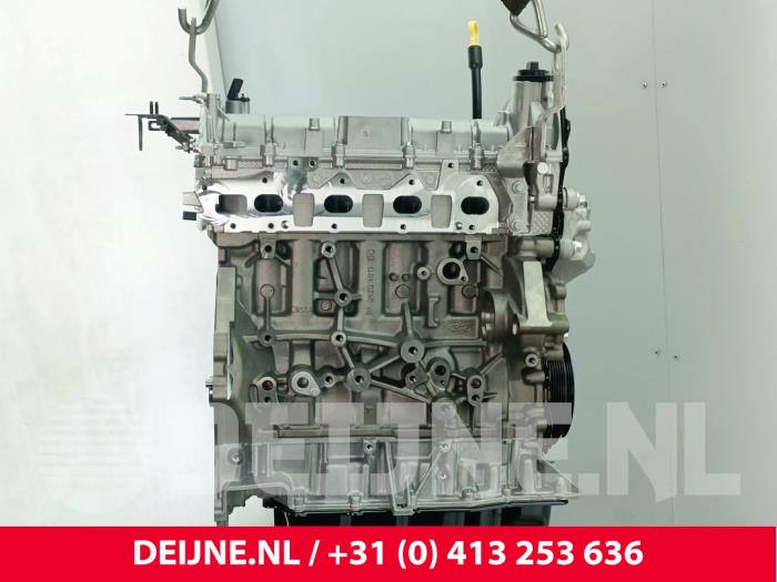 Engine from a Ford Transit 2.0 TDCi 16V Eco Blue 105 2023