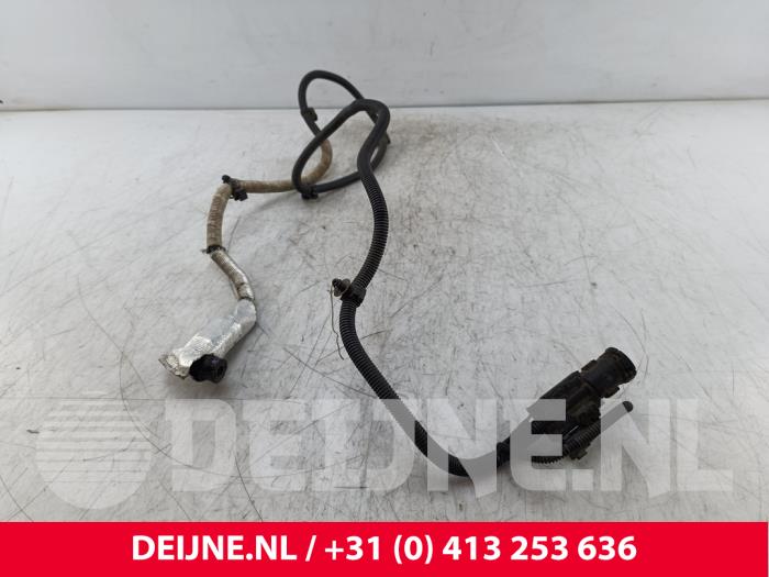 Używane Przewód AdBlue Ford Transit Custom 2.0 TDCi 16V Eco Blue 130 mHEV Cena € 54,45 Z VAT oferowane przez van Deijne Onderdelen Uden B.V.