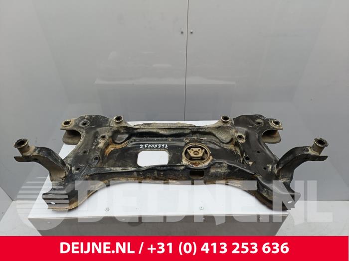 Used Subframe Volkswagen Caddy IV 2.0 TDI 75 Price € 90,75 Inclusive VAT offered by van Deijne Onderdelen Uden B.V.