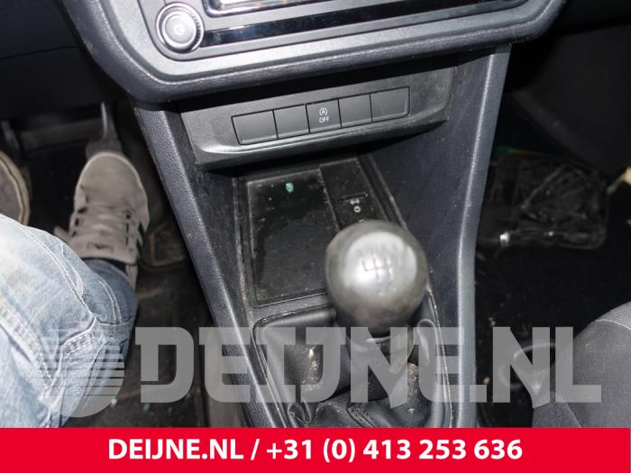 Gebrauchte Schaltung Volkswagen Caddy IV 2.0 TDI 75 Preis € 78,65 Mit Mehrwertsteuer angeboten von van Deijne Onderdelen Uden B.V.
