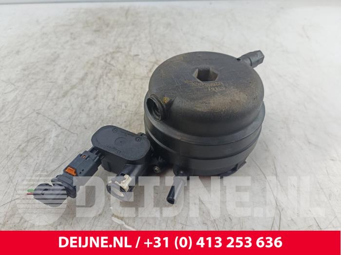 Begagnade Bränslefilterhus Peugeot Partner (EA//EF/EN/EU) 1.5 BlueHDi 100 Pris € 72,60 Inklusive moms erbjuds av van Deijne Onderdelen Uden B.V.