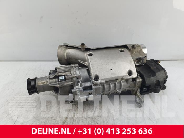 Usagé Compresseur Volvo V60 I (FW/GW) 2.0 T6 16V Prix € 750,00 Règlement à la marge proposé par van Deijne Onderdelen Uden B.V.