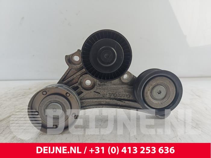 Usados Rodillo tensor correa múltiple Volvo V60 I (FW/GW) 2.0 T6 16V Precio € 60,00 Norma de margen ofrecido por van Deijne Onderdelen Uden B.V.