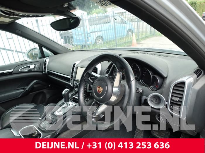 Gebrauchte Handbremse Schalter Porsche Cayenne II (92A) 3.0 D V6 24V Preis auf Anfrage angeboten von van Deijne Onderdelen Uden B.V.